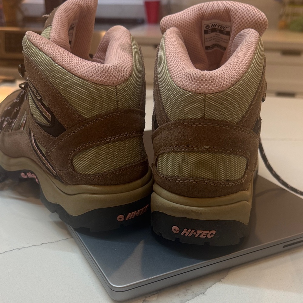 Hi-Tec Outdoor Boots with Pink and Brown Highlights - Picture 5 of 7